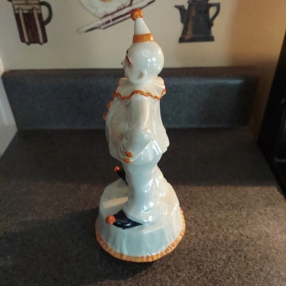 Aldon Lusterware Fine Porcelain Musical Clown Rare! EUC Vintage LIKE NEW DISPLAY - Picture 4 of 7